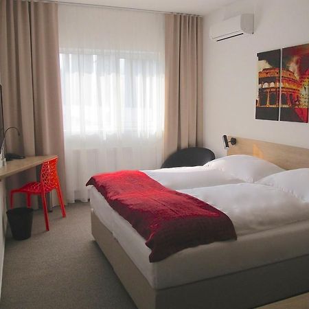 Hotel Kapitol Most Dış mekan fotoğraf