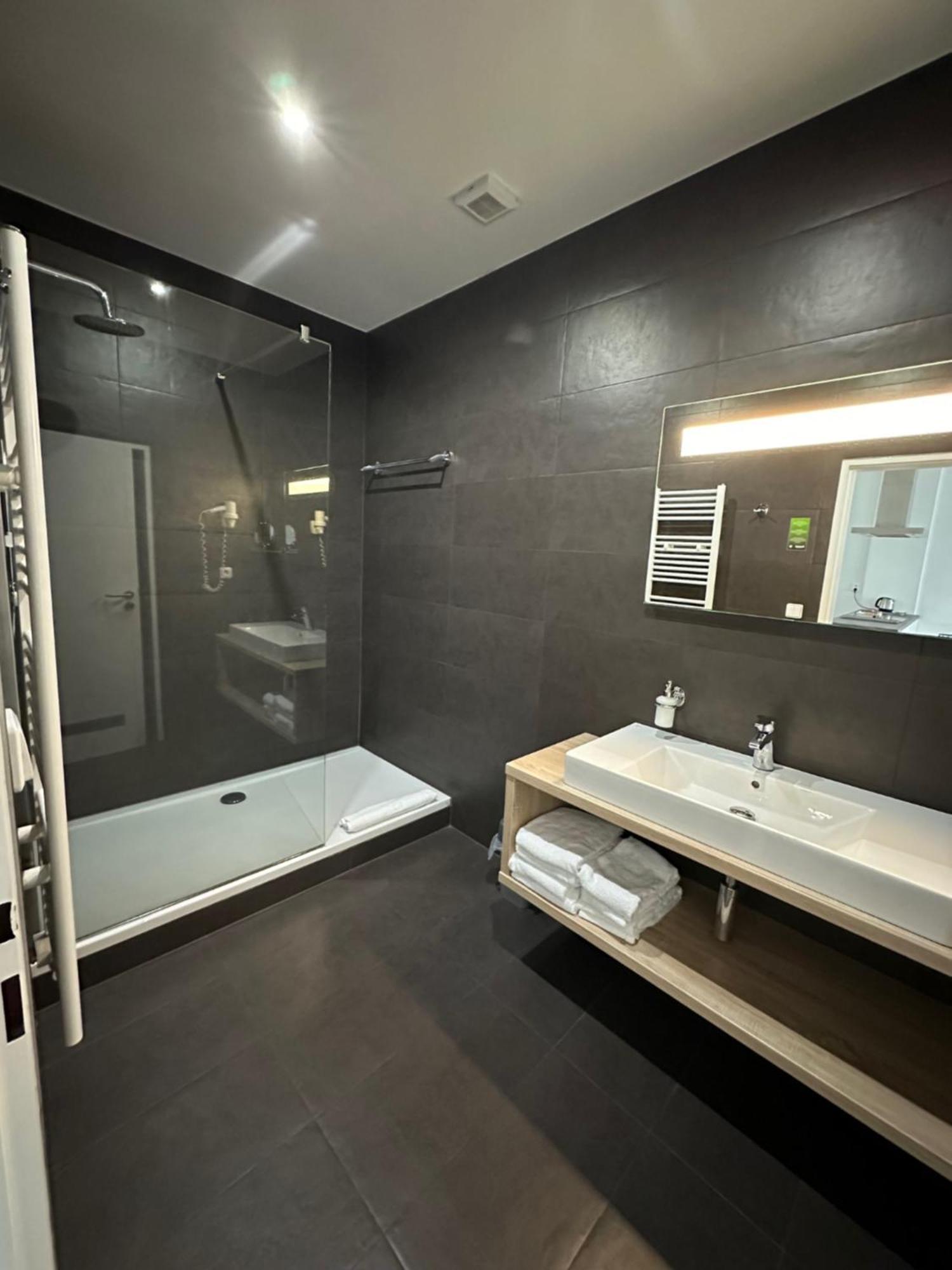 Hotel Kapitol Most Dış mekan fotoğraf