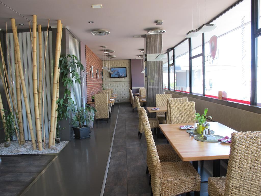 Hotel Kapitol Most Dış mekan fotoğraf
