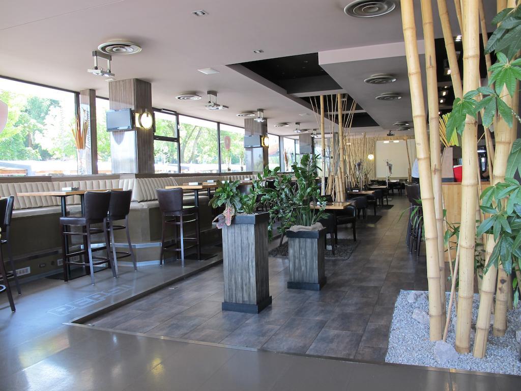 Hotel Kapitol Most Dış mekan fotoğraf