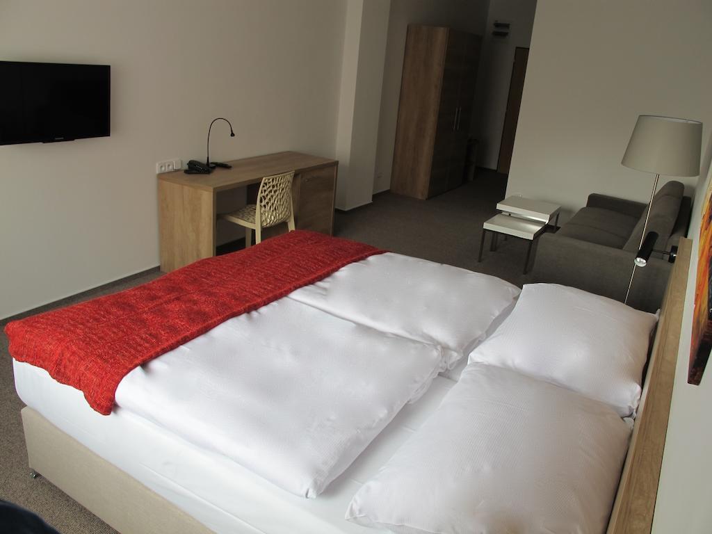 Hotel Kapitol Most Oda fotoğraf