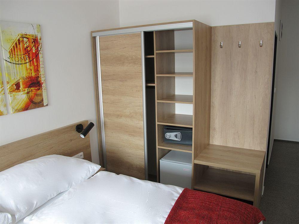 Hotel Kapitol Most Dış mekan fotoğraf